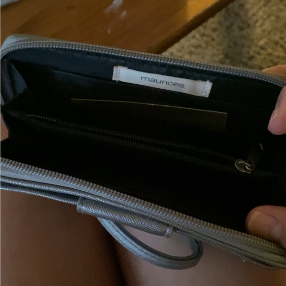 Hand bags - Picture 5 of 7